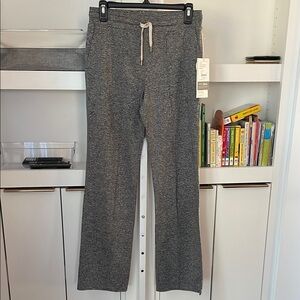 NWT Vuori Halo Dreamknit Wide Leg Flare Pant Sz Small Heather Grey